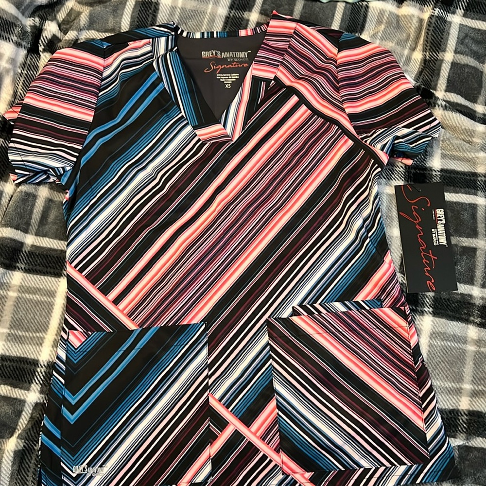 Scrub top